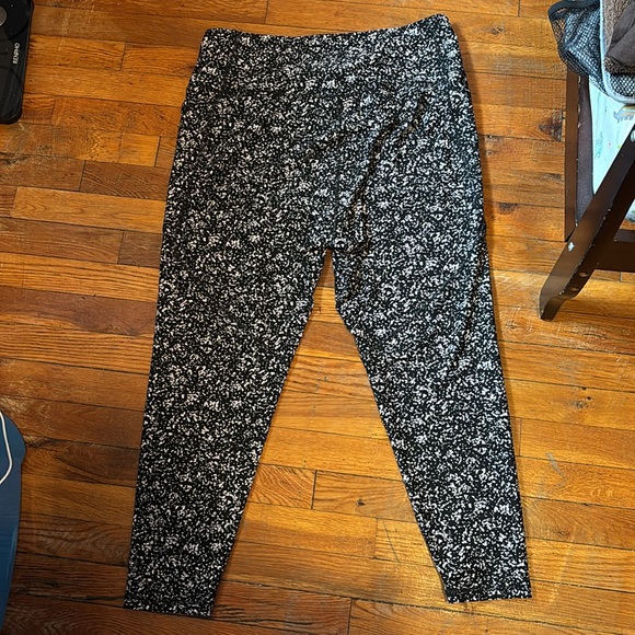 Plus size gym leggings - Picture 2 of 3